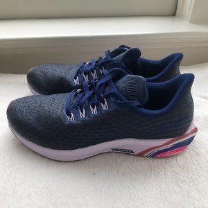 Rare Nike Wmns Air Zoom Pegasus 35 Size 7.5 NEW